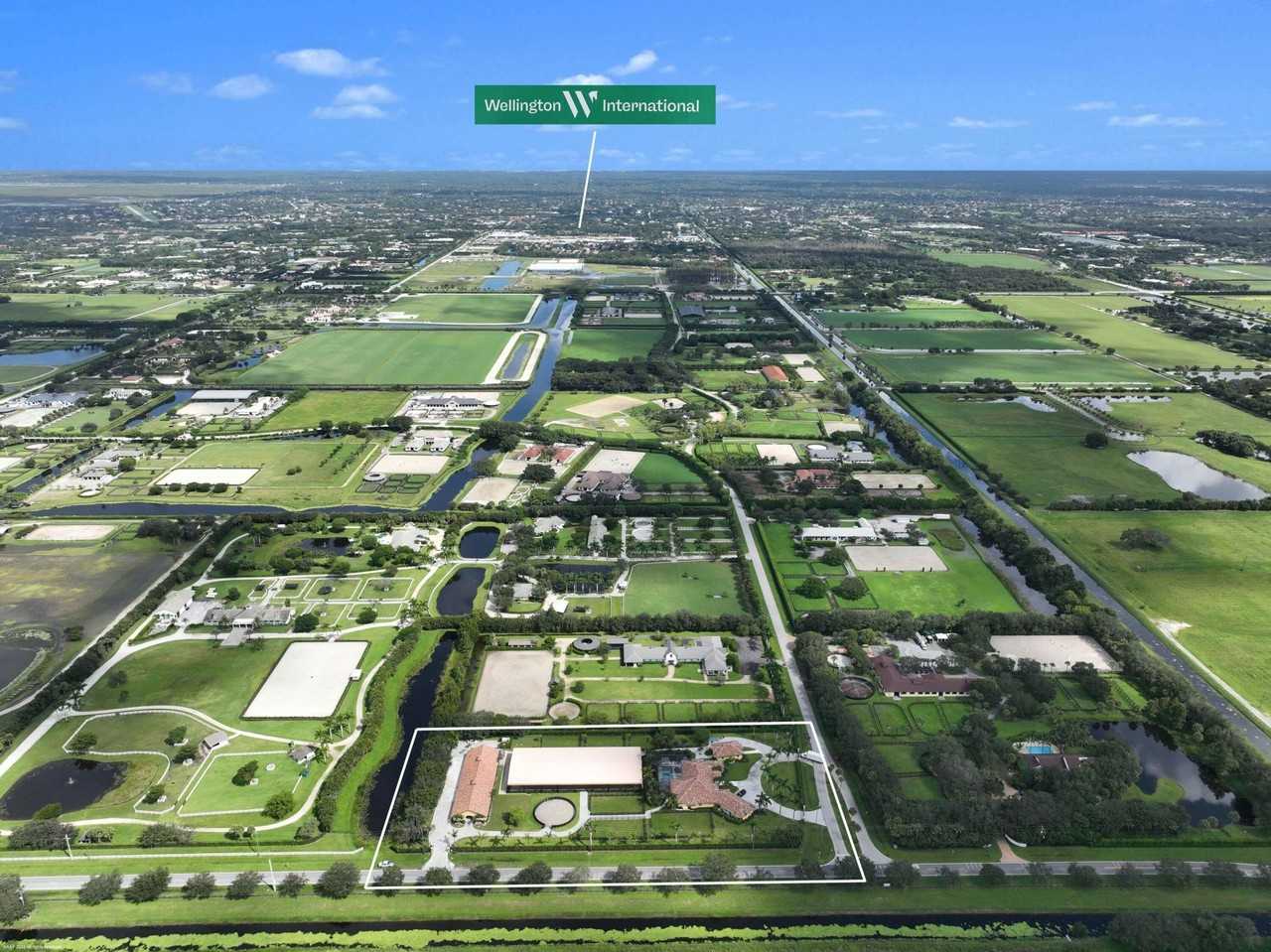 4985 Stables Way - Photo 2 of 50