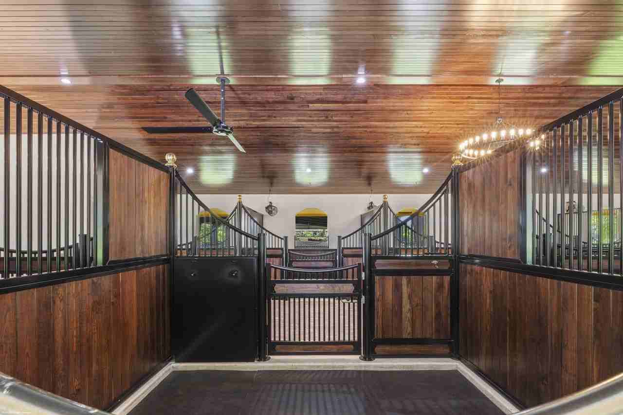 4985 Stables Way - Photo 3 of 50