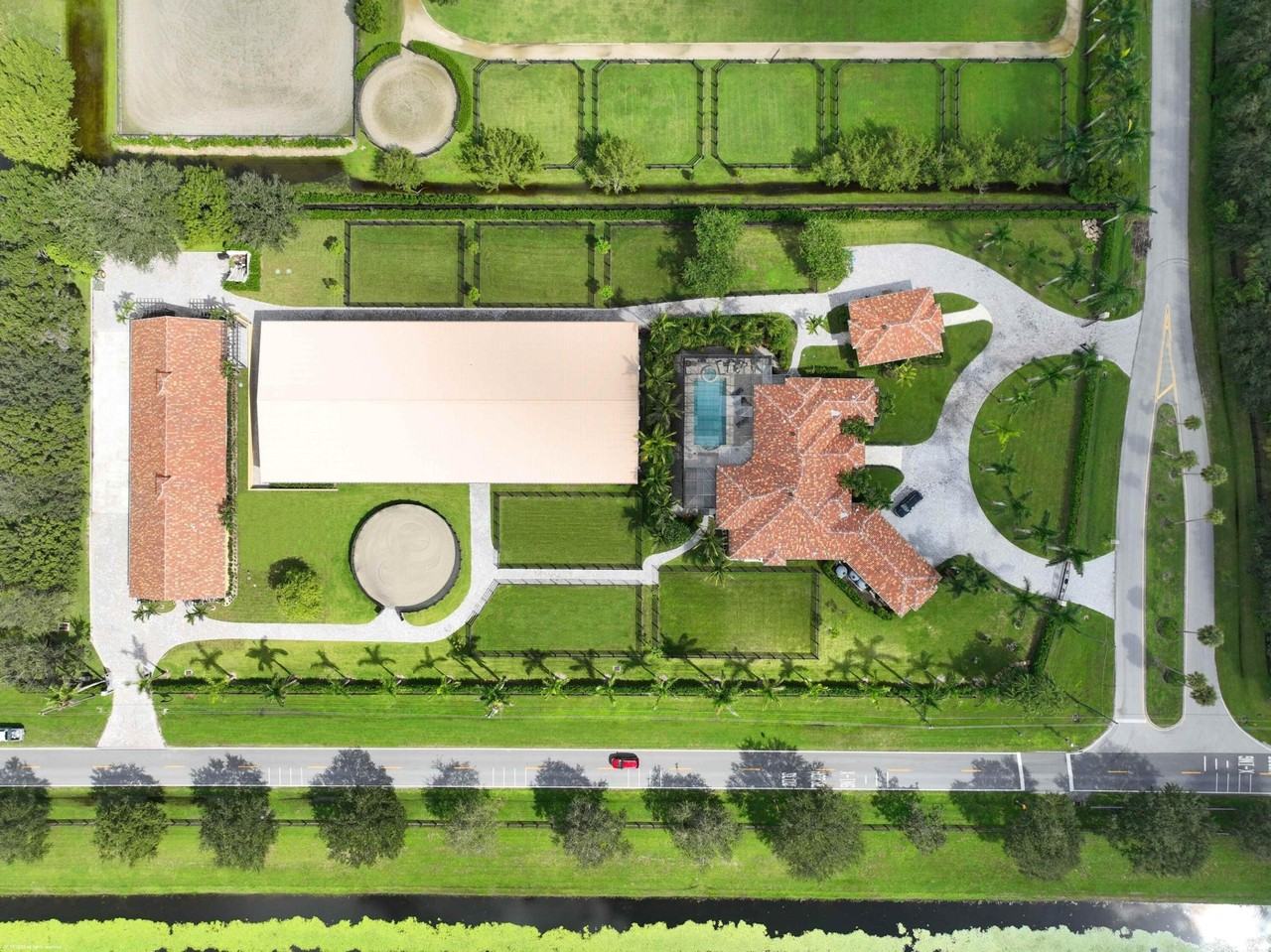 4985 Stables Way - Photo 7 of 50