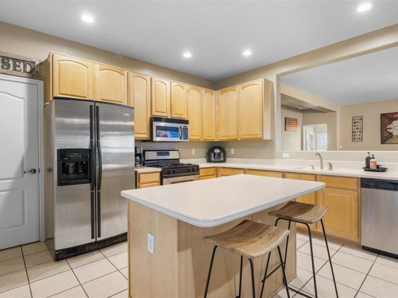 6186 S Wheaton Dr - Photo 5 of 17