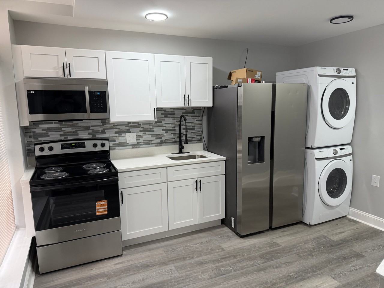 3325 E Monument St - Photo 2 of 13