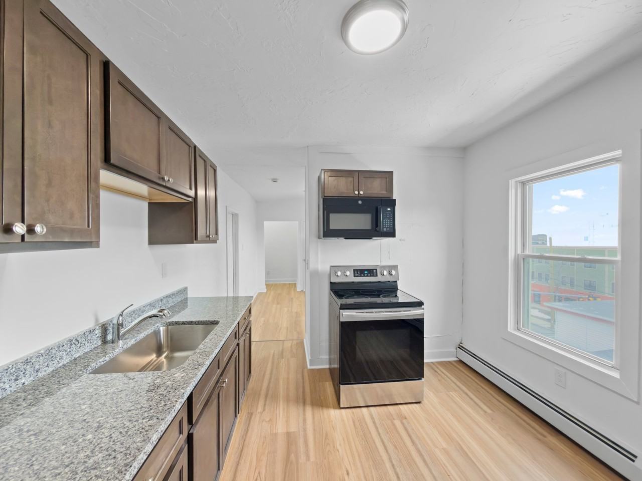 85 #4L - Photo 3 of 9