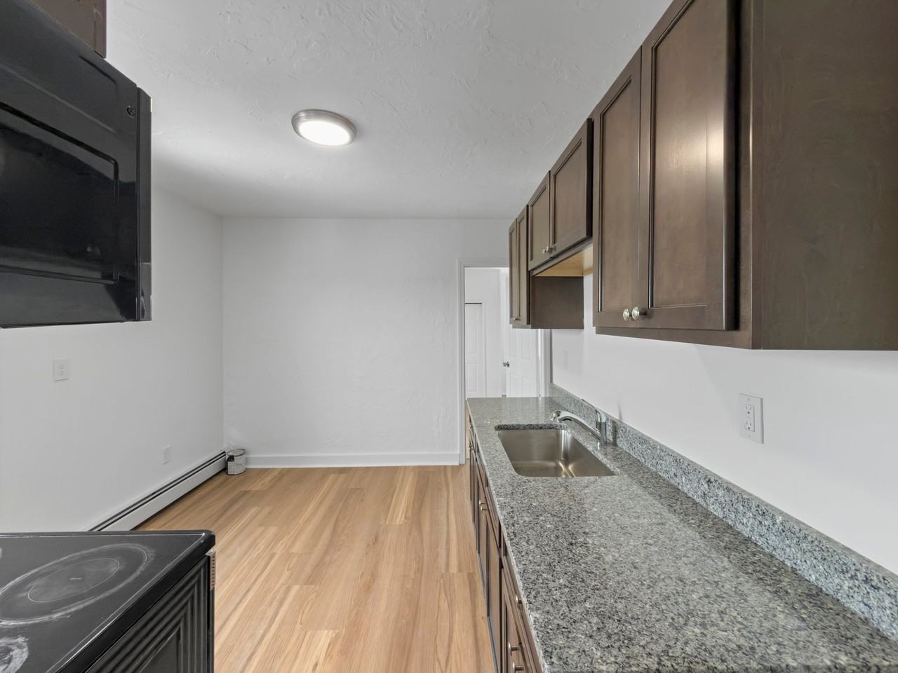 85 #4L - Photo 4 of 9