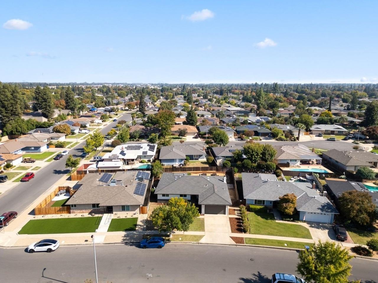 6804 N Backer Ave - Photo 3 of 18