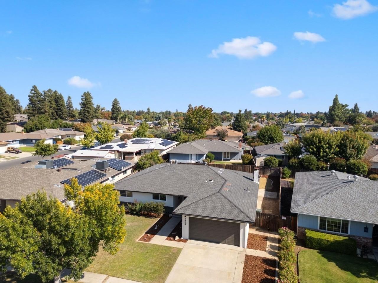 6804 N Backer Ave - Photo 4 of 18