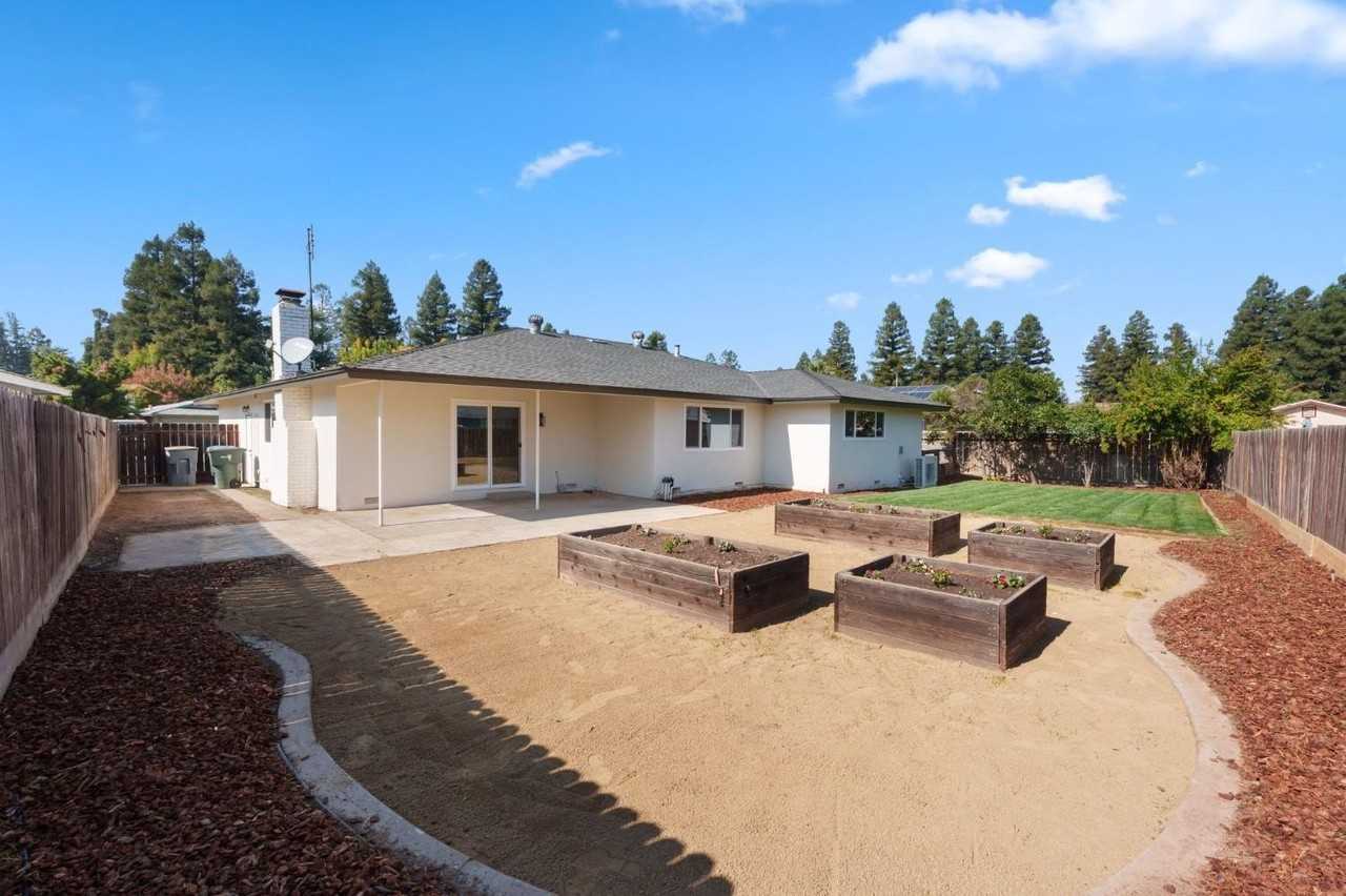 6804 N Backer Ave - Photo 7 of 18