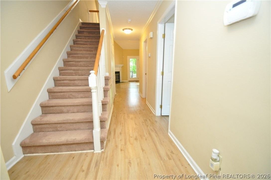 1004 Oak Lake Ct - Photo 2 of 33