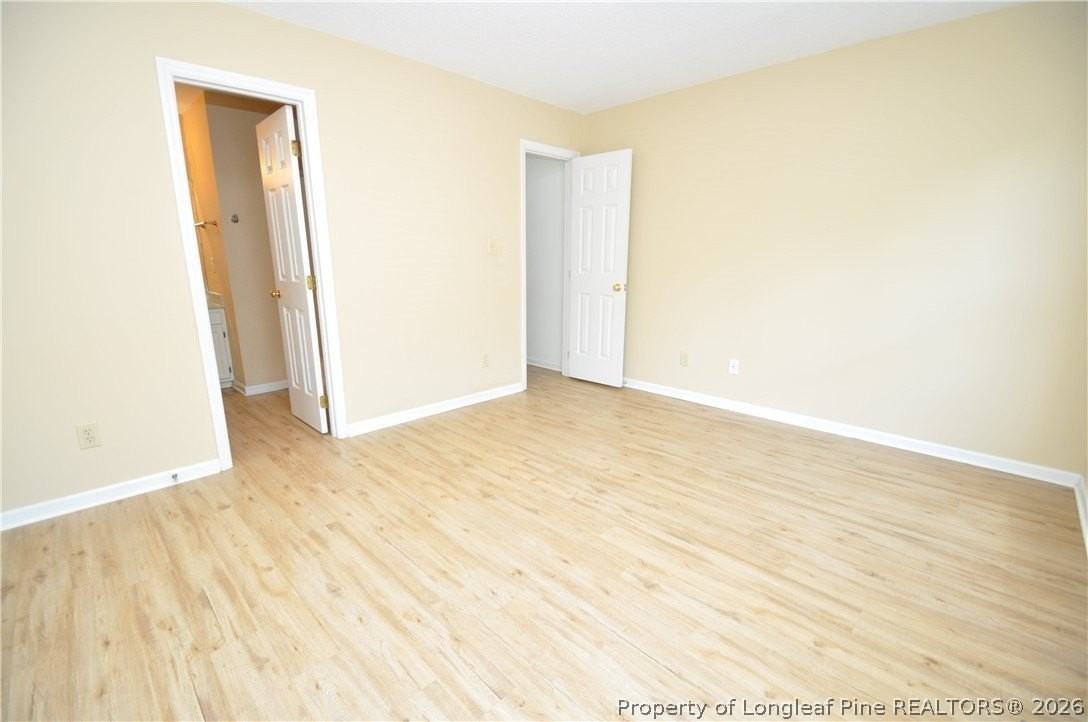 1004 Oak Lake Ct - Photo 5 of 33