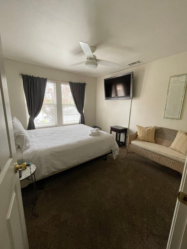 265 Quail Cir - Photo 3 of 17