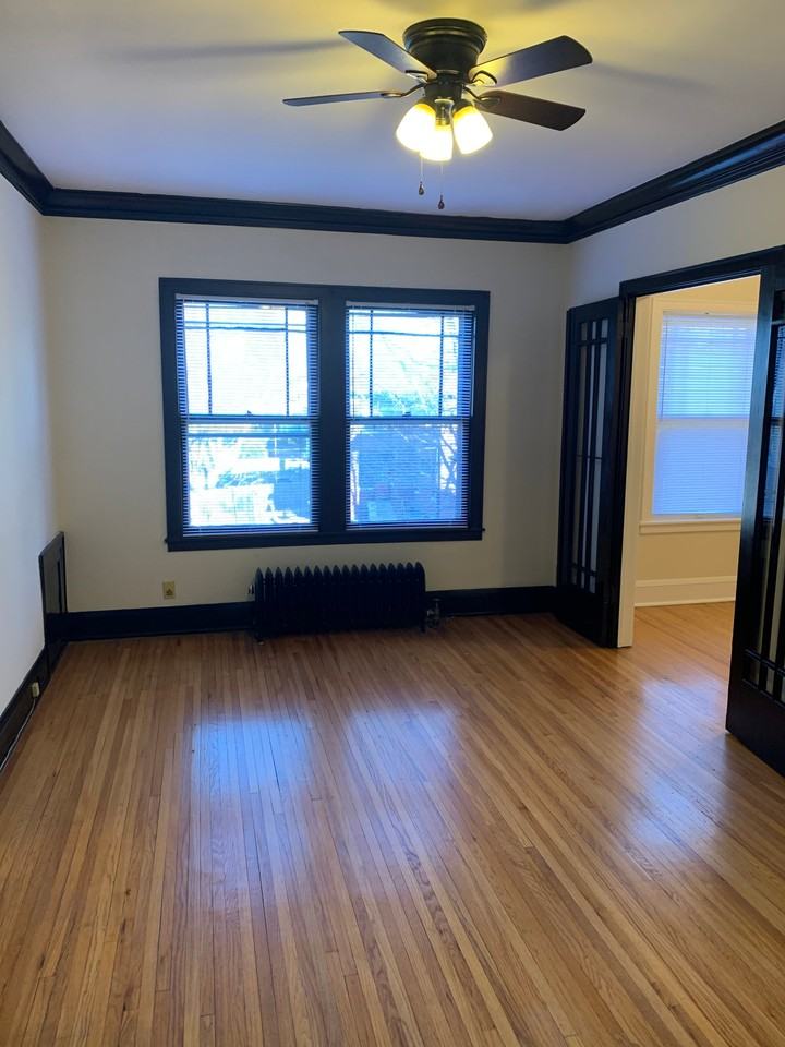 145 Chatsworth St S #205