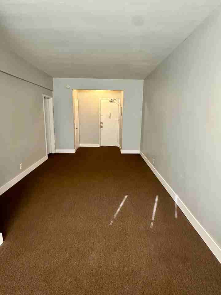 85 Easton Ave #1E - Photo 2 of 9