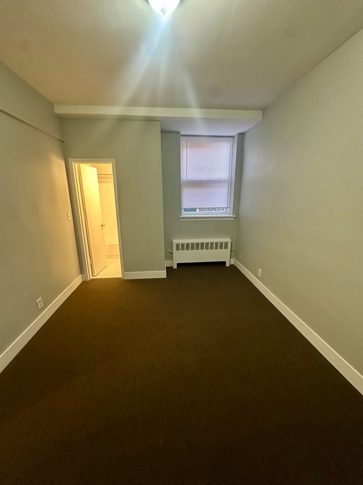 85 Easton Ave #1E - Photo 6 of 9