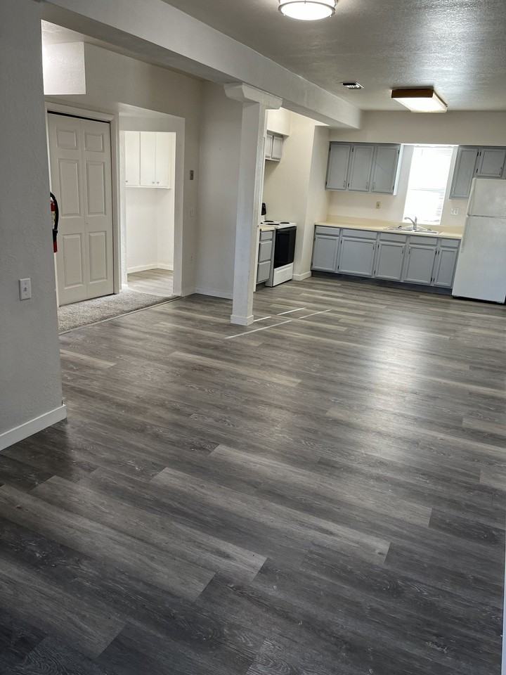 109 N Kimball Ave #D - Photo 2 of 7