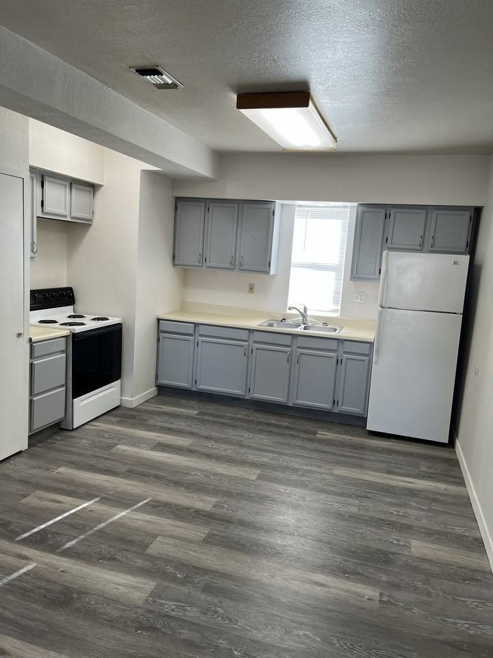 109 N Kimball Ave #D - Photo 3 of 7