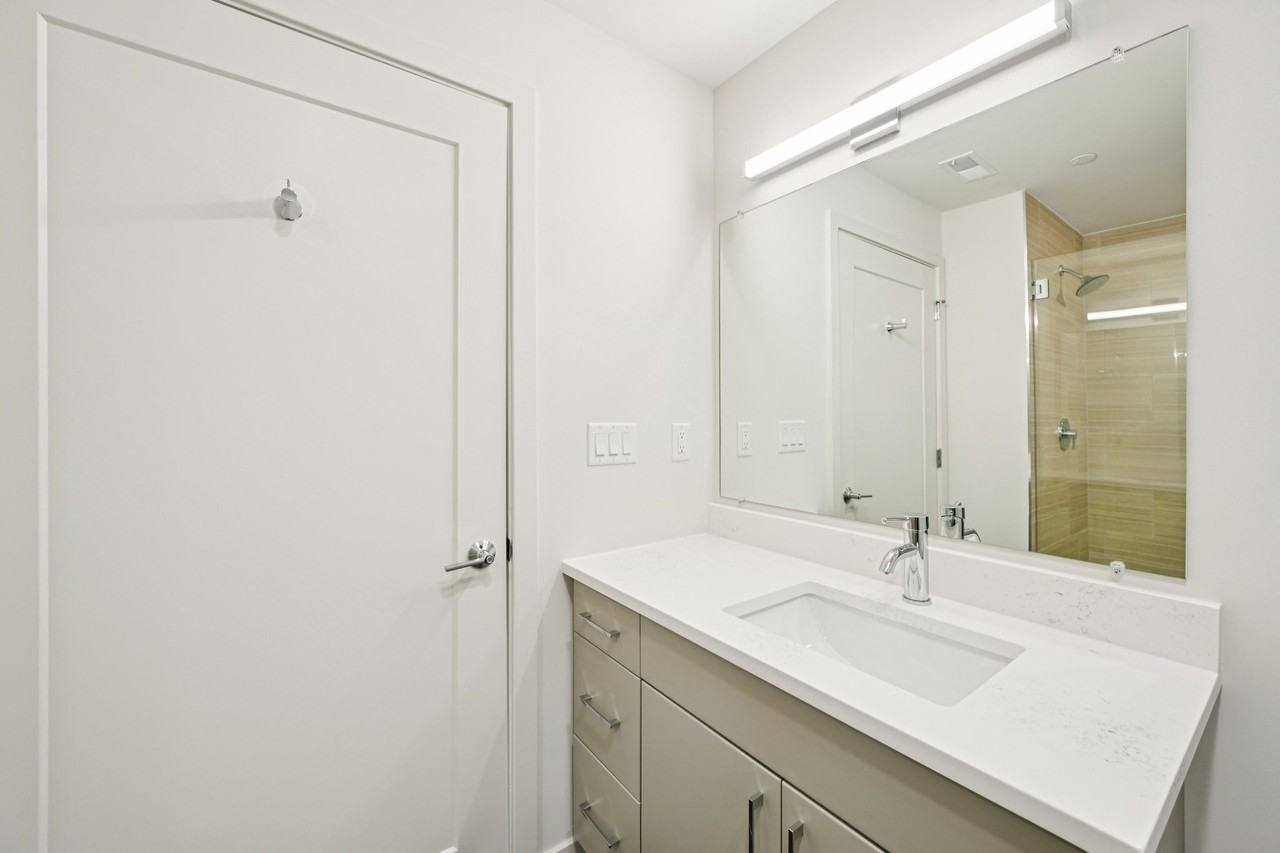 The Jordan Residences - Photo 5 of 50