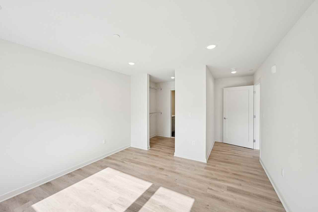 The Jordan Residences - Photo 7 of 50