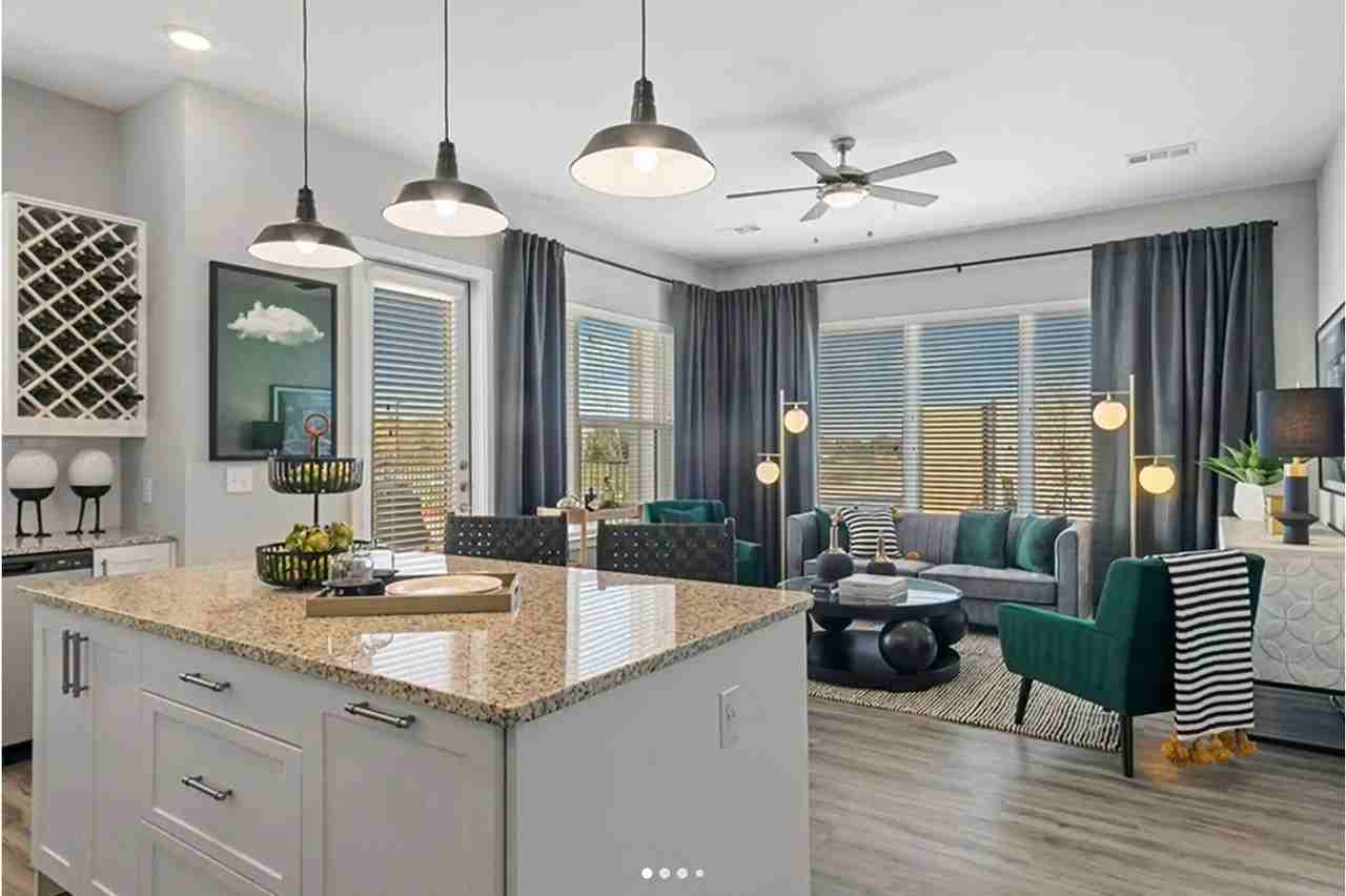 8200 Glenn Day Dr #702