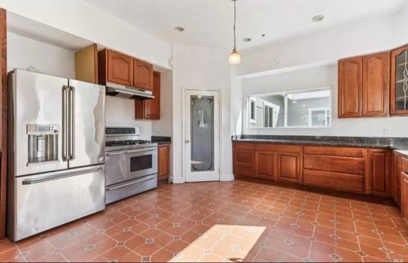 507 Kings Way - Photo 3 of 7