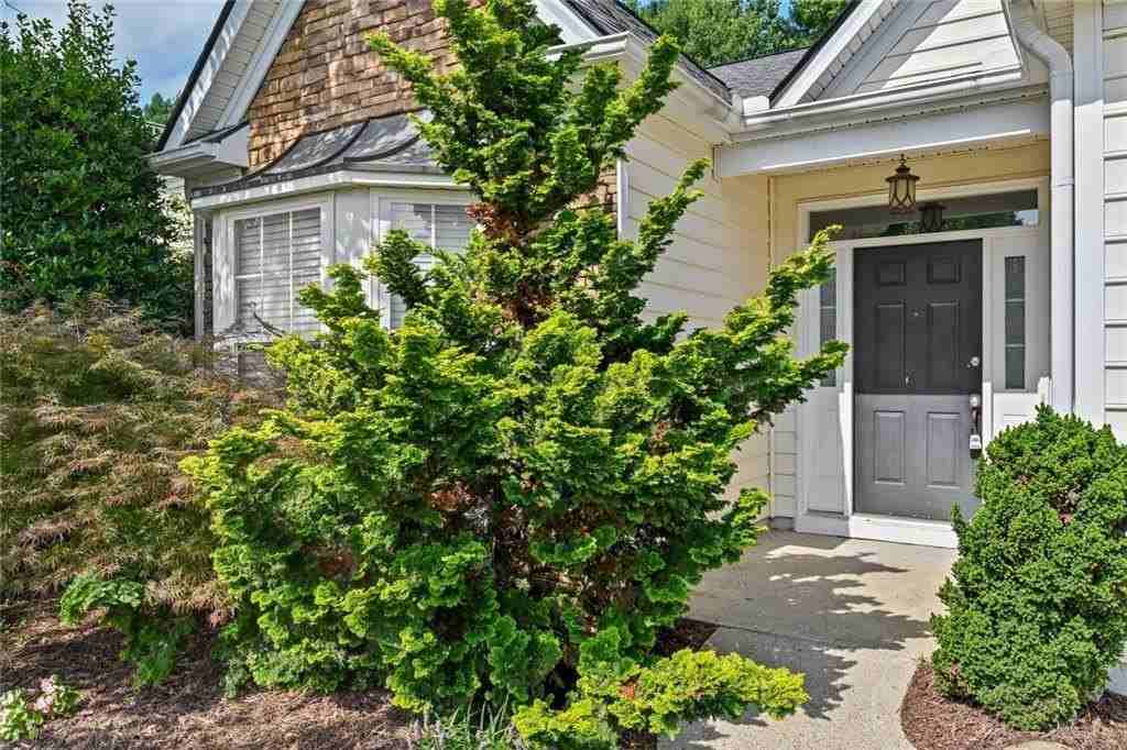 3020 Serenade Ct - Photo 3 of 41