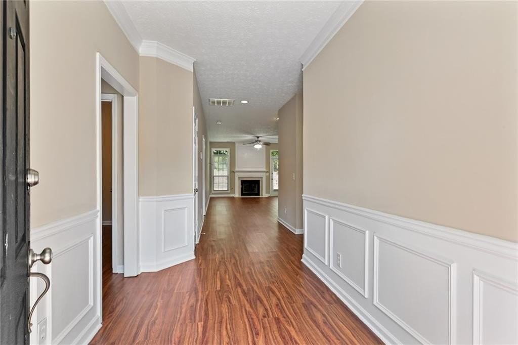 3020 Serenade Ct - Photo 5 of 41