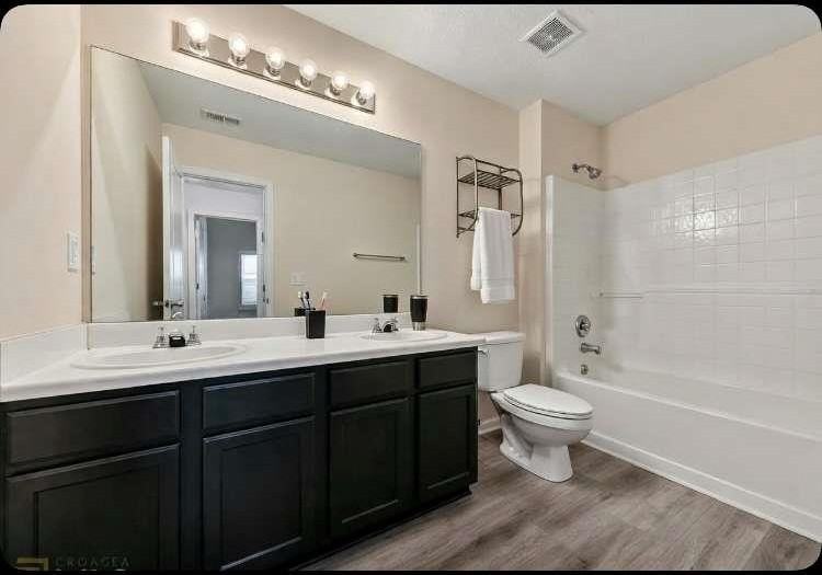 204 Fox Creek Blvd - Photo 4 of 8