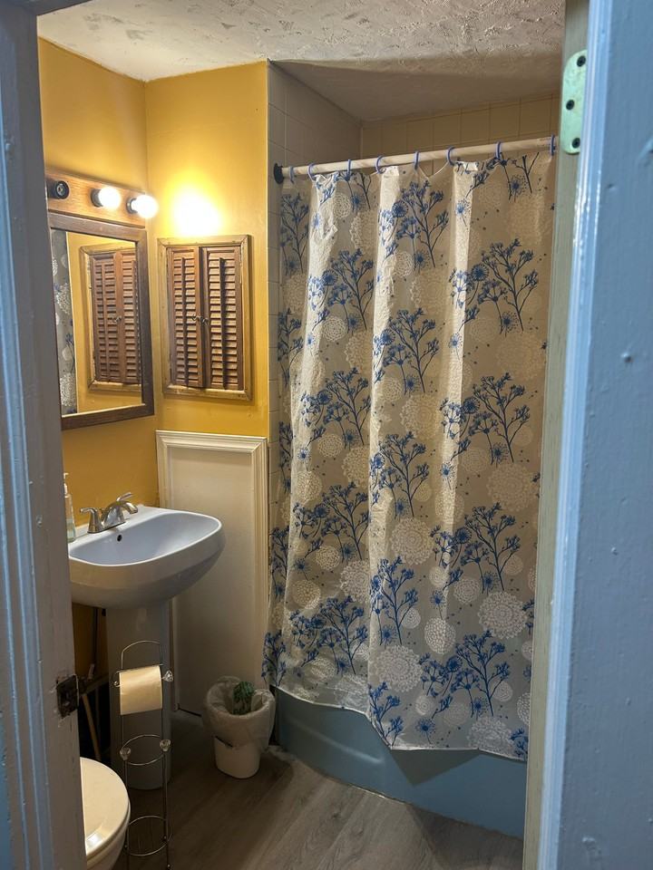 7018, Vandike St - Photo 4 of 9