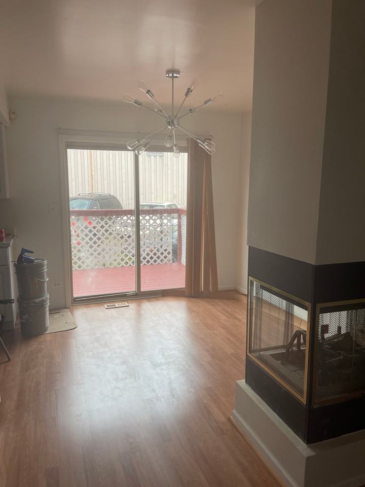 2312 N Nagle Ave - Photo 3 of 18