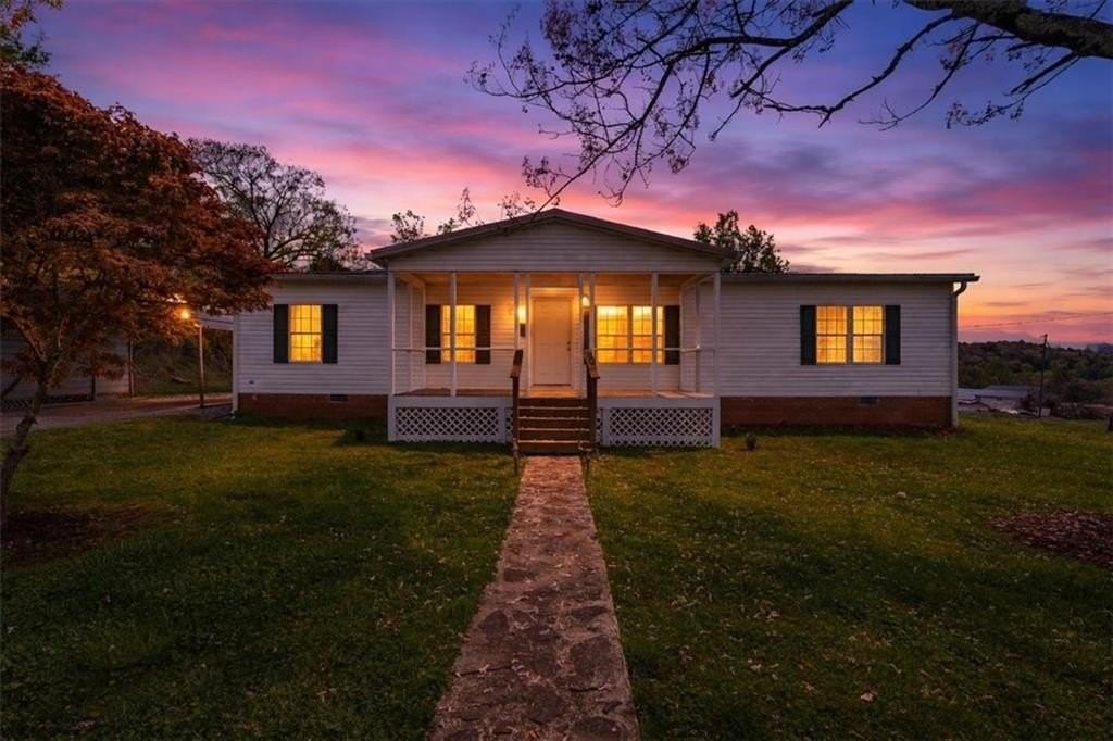 372 Porter Springs Rd - Photo 2 of 27