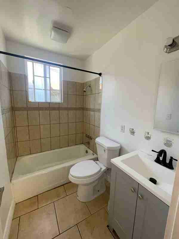 9506 Ramona St #4 - Photo 6 of 8