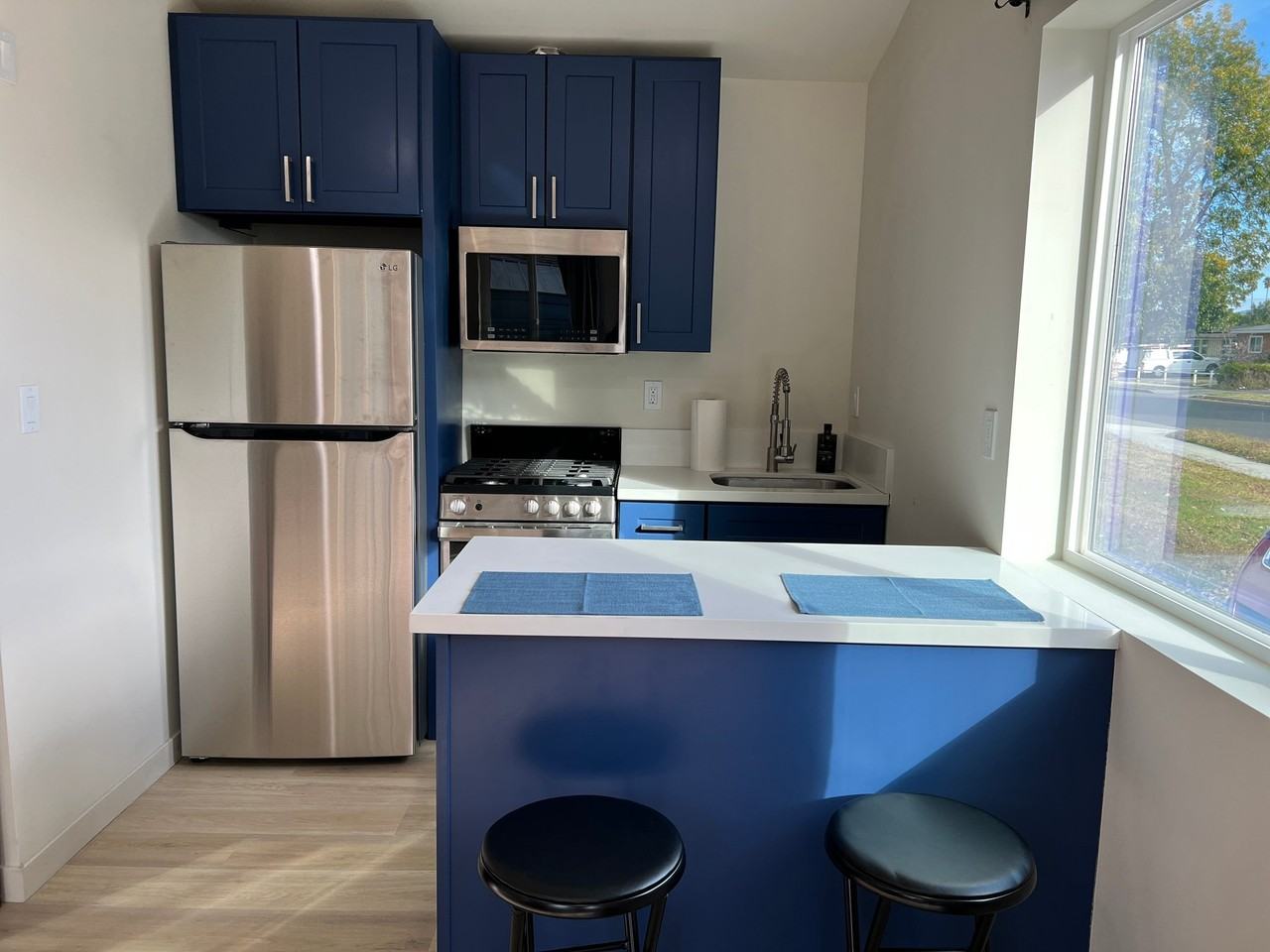 7017 Fullbright Ave - Photo 6 of 12