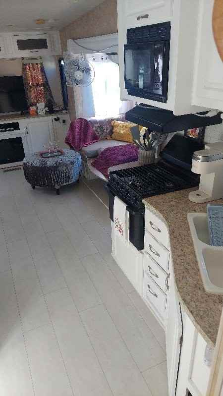 9204 Old Castle Rd #B - Photo 4 of 32