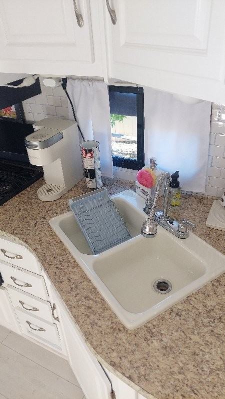 9204 Old Castle Rd #B - Photo 5 of 32