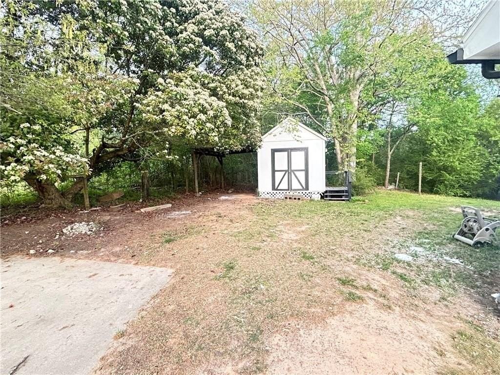 3590 Chamblee Gap Rd - Photo 6 of 44