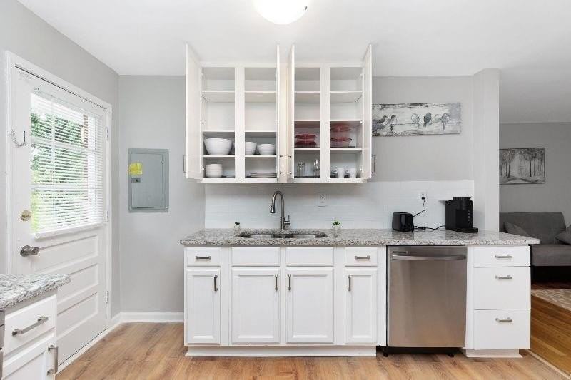 965 Smith St - Photo 5 of 12