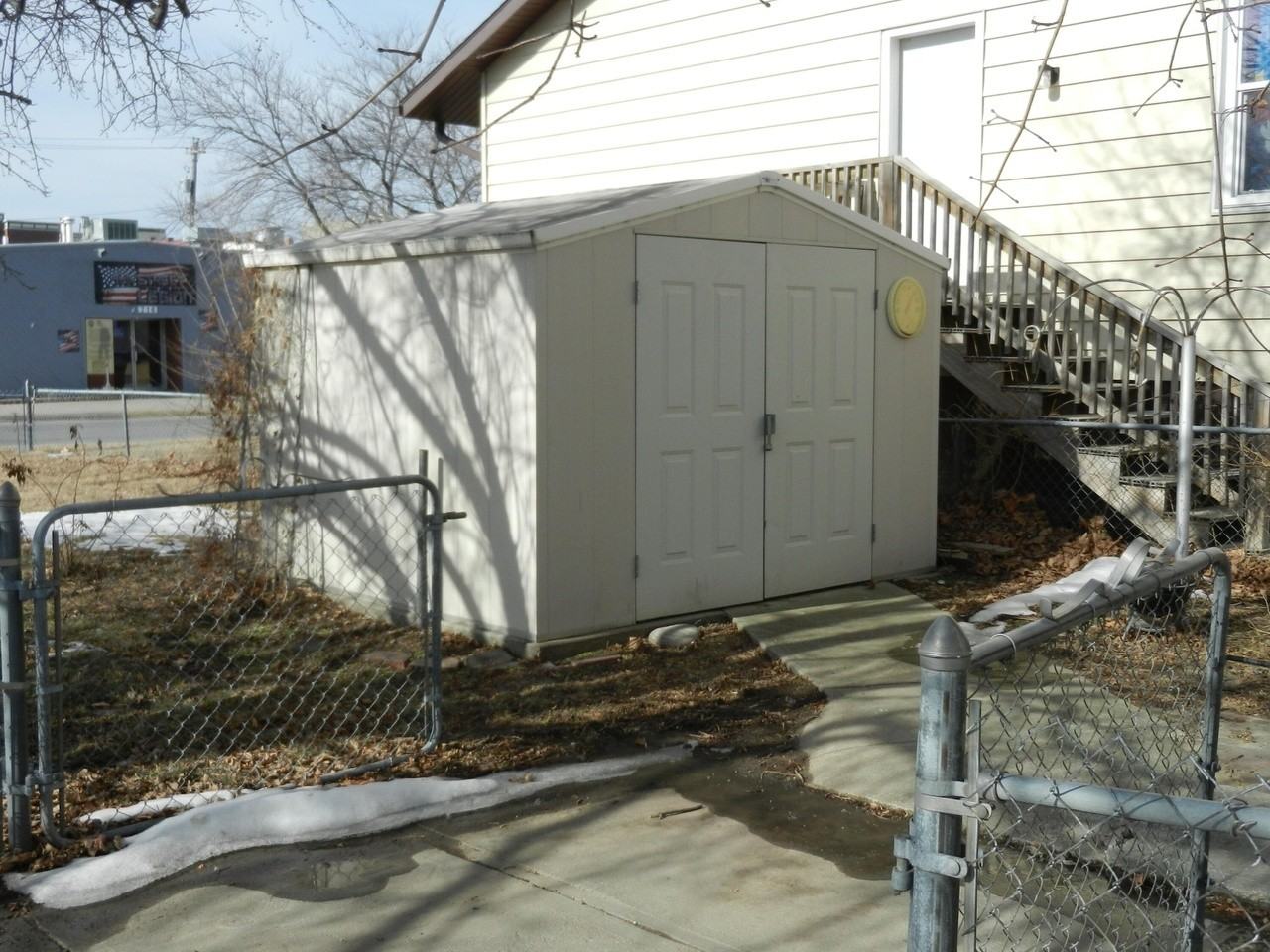 328 9th Avenue - Photo 3 of 25