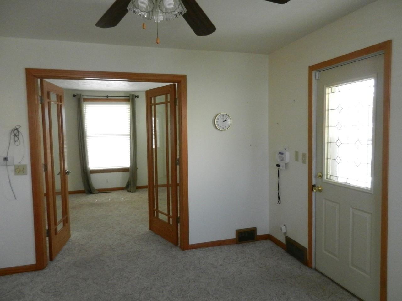 328 9th Avenue - Photo 7 of 25