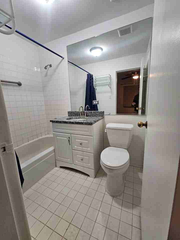 146 Green Bay Rd #1 - Photo 3 of 9