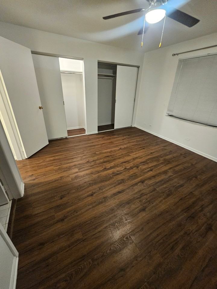 146 Green Bay Rd #1 - Photo 4 of 9