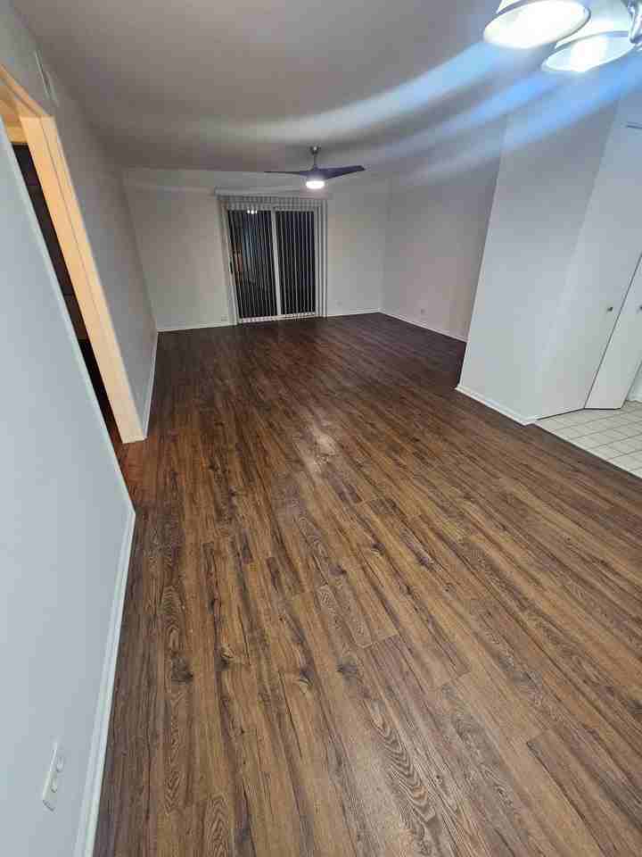 146 Green Bay Rd #1 - Photo 7 of 9