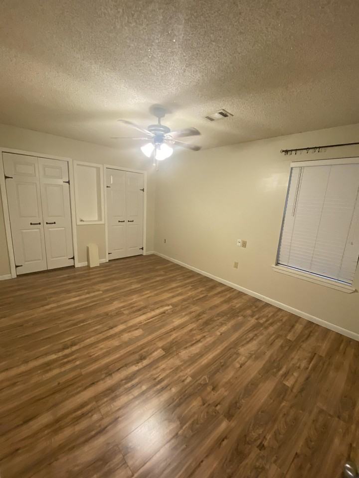 2 Palmer Dr #1 - Photo 5 of 11