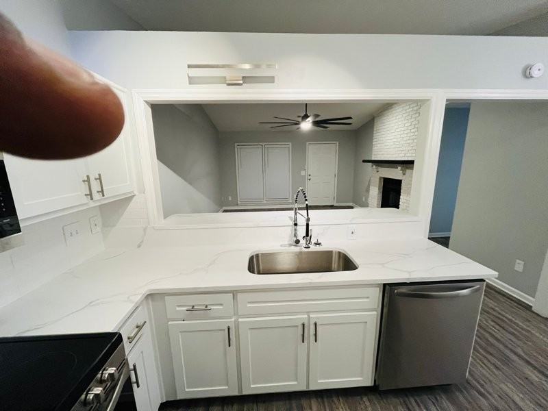 7801 Cross Tie Dr #4 - Photo 4 of 13