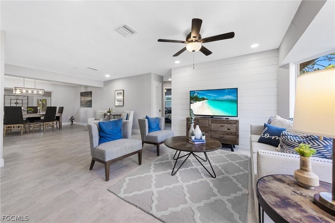 1003 April Ln - Photo 3 of 31