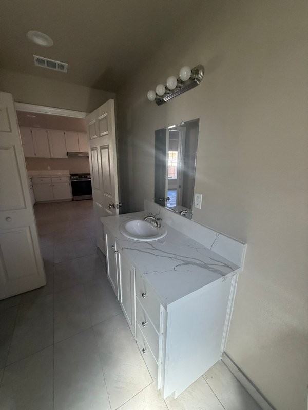 418 N Elmwood Ave - Photo 6 of 23