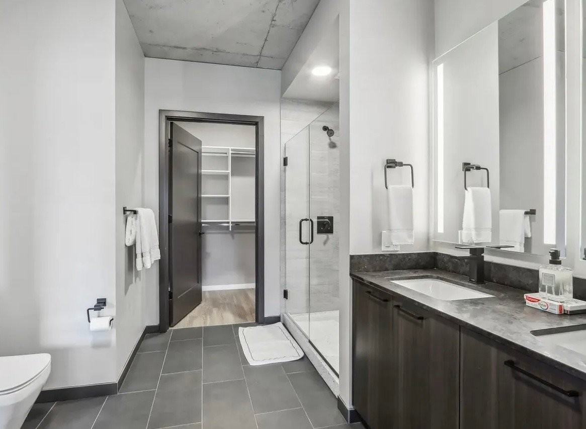 900 W Washington Blvd - Photo 2 of 7