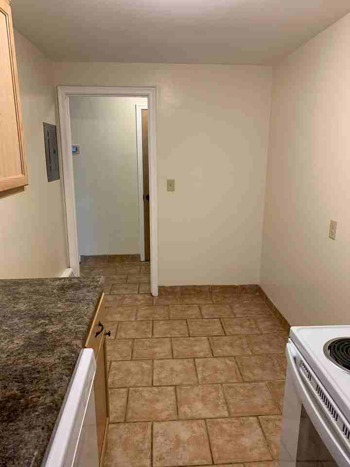 859 Saint Paul Ave #9 - Photo 5 of 15