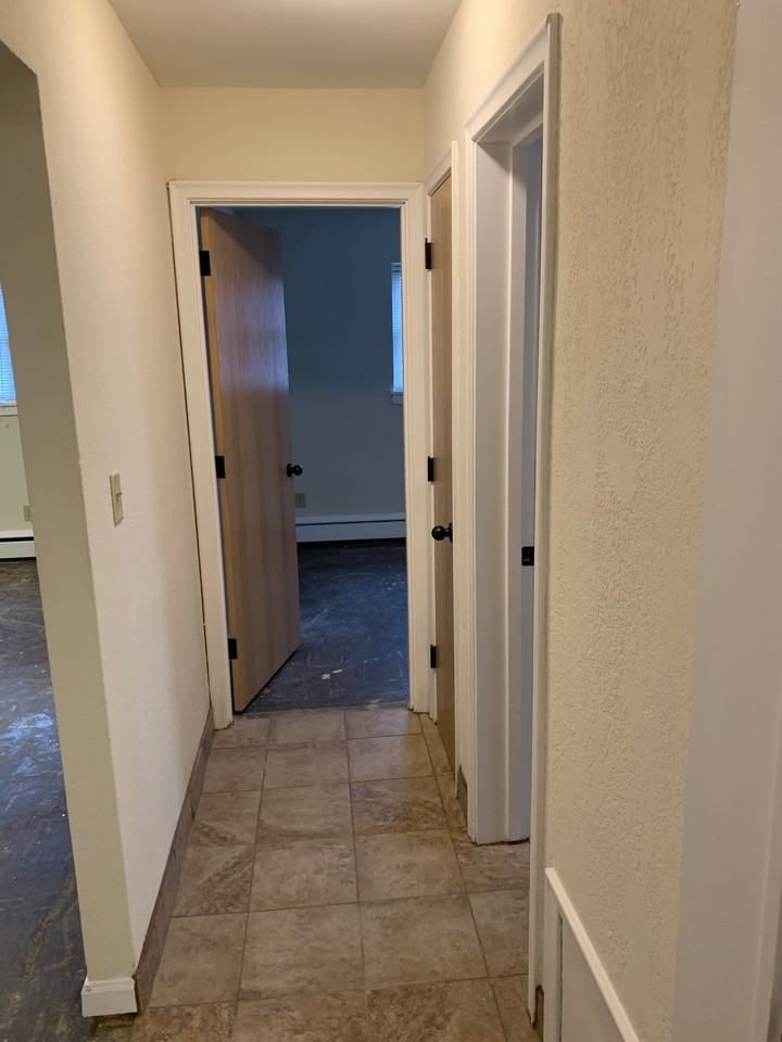 859 Saint Paul Ave #9 - Photo 6 of 15