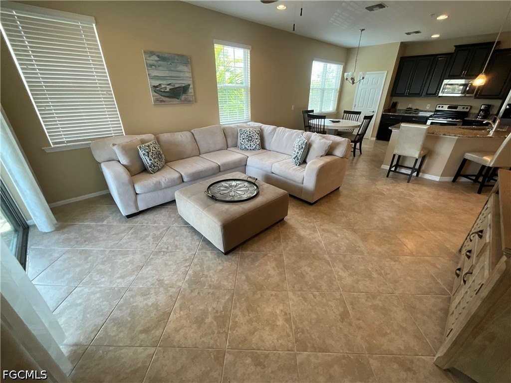 18238 Creekside Preserve Loop #202 - Photo 4 of 25