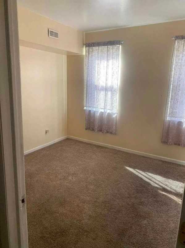 73 Bellevue Ave - Photo 4 of 7