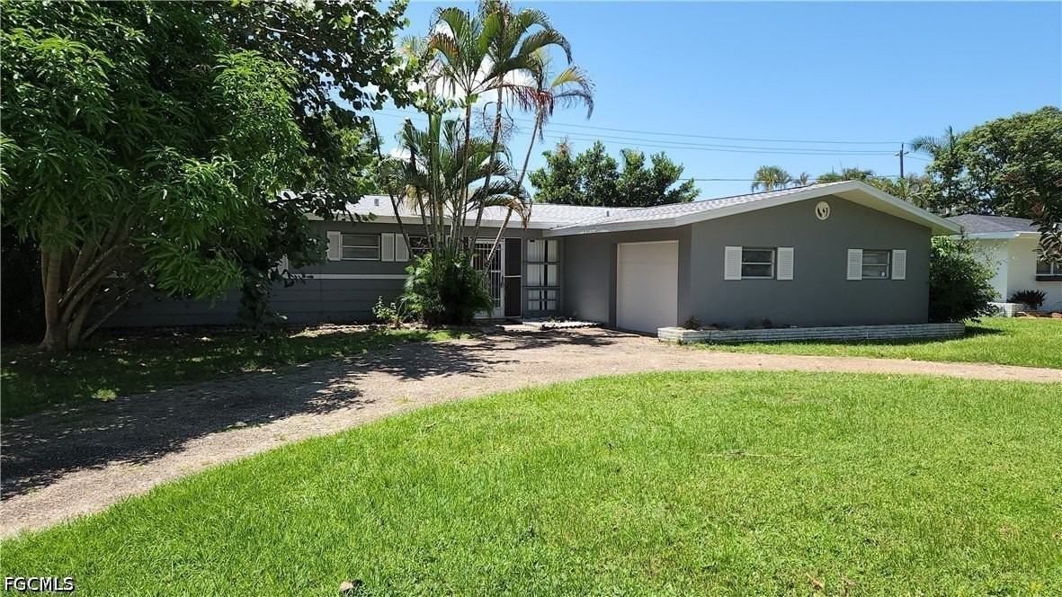 1530 Passaic Ave - Photo 3 of 30