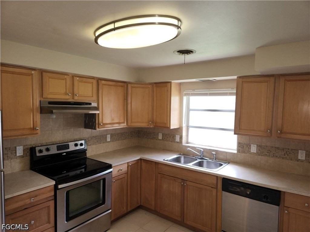 1530 Passaic Ave - Photo 7 of 30